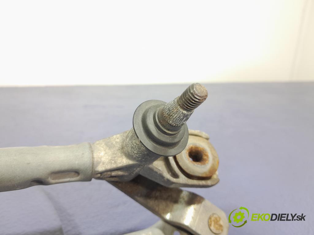 Audi A6 2005 mechanismus motorek Stěrače: před 4F1955023J