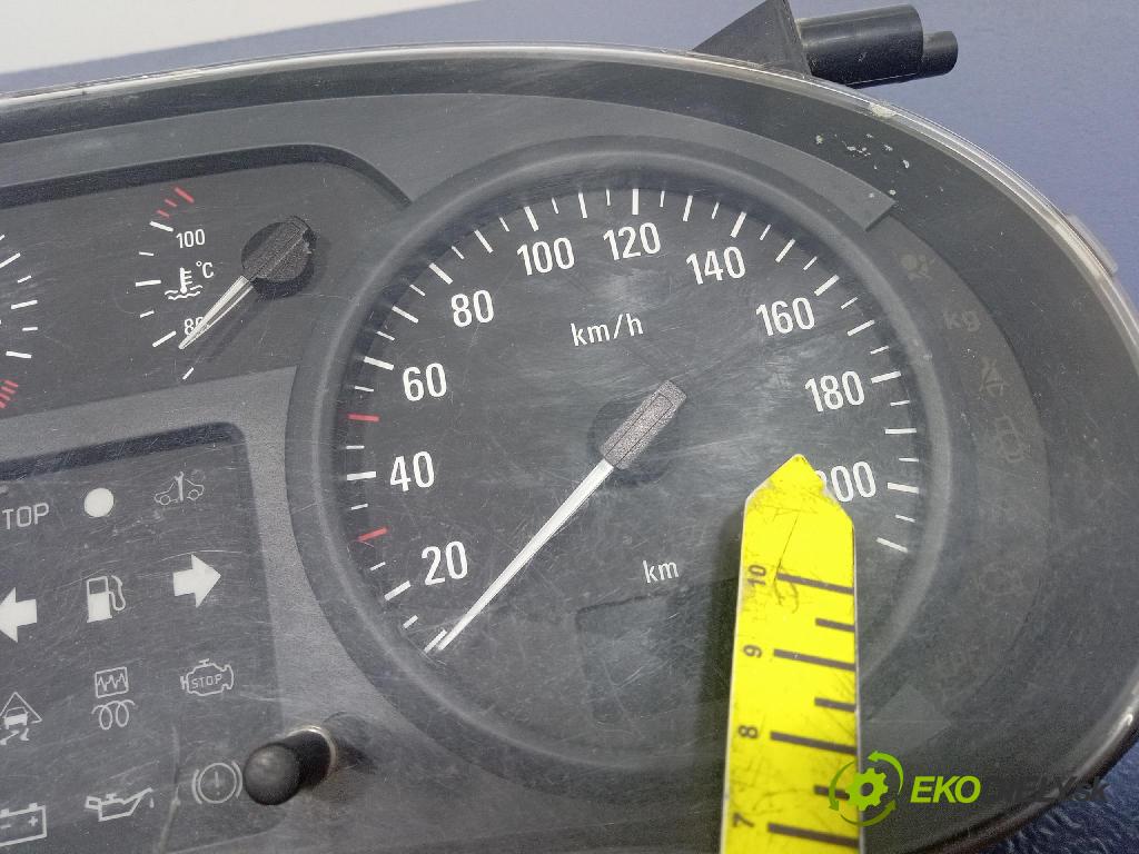Opel Vivaro 2004 prístrojovka/ budíky 8200279068