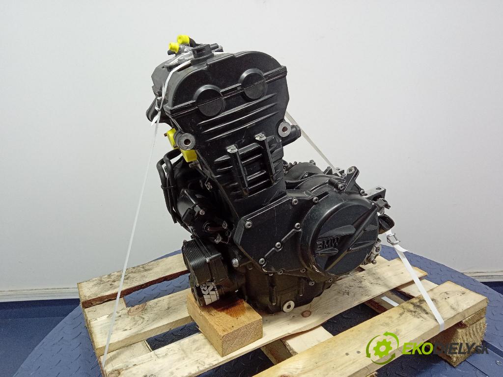 Bmw F800 r 2015 motor Benzín: 01
