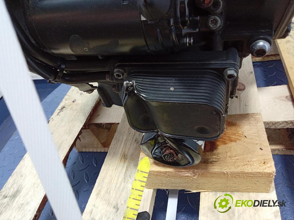 Bmw F800 r 2015 motor Benzín: 01
