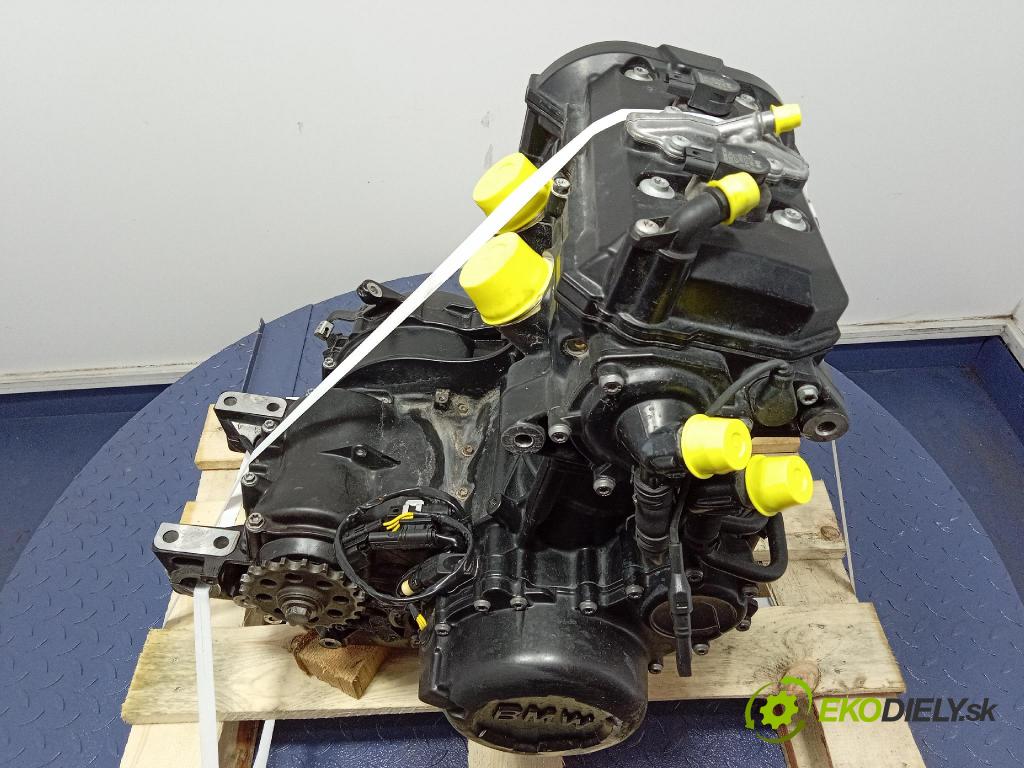 Bmw F800 r 2015 motor Benzín: 01