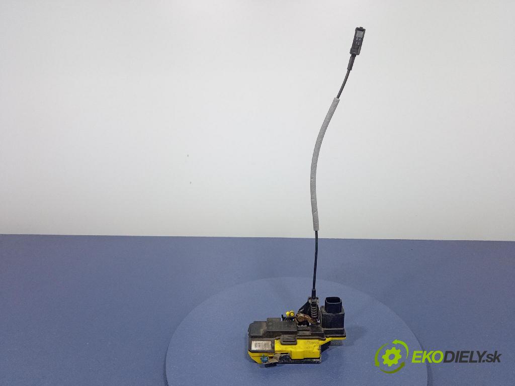 Volvo S60 2004 zámek dveře Zad: v pravo: 01