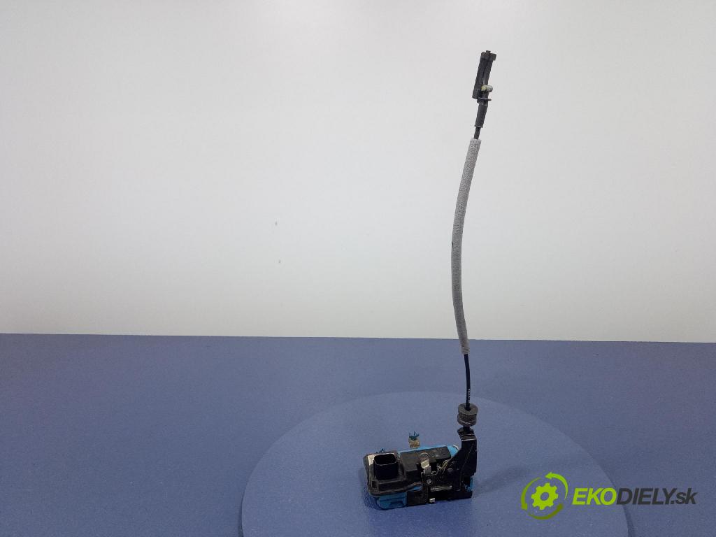 Volvo S60 2004 zámek dveře před Levý: 30663040