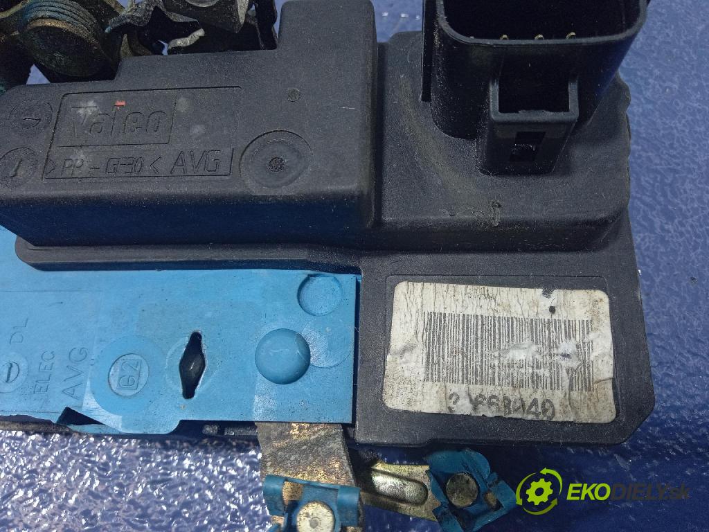 Volvo S60 2004 zámek dveře před Levý: 30663040