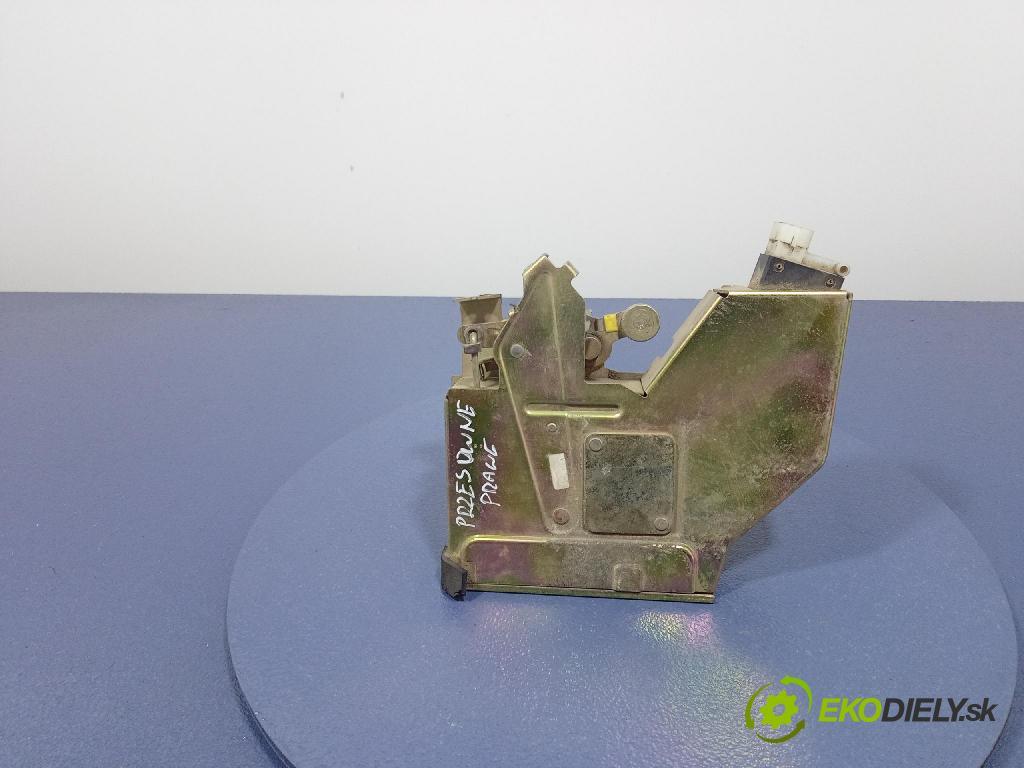 Ford Transit connect 2003 zámek dveře Zad: v pravo: 01