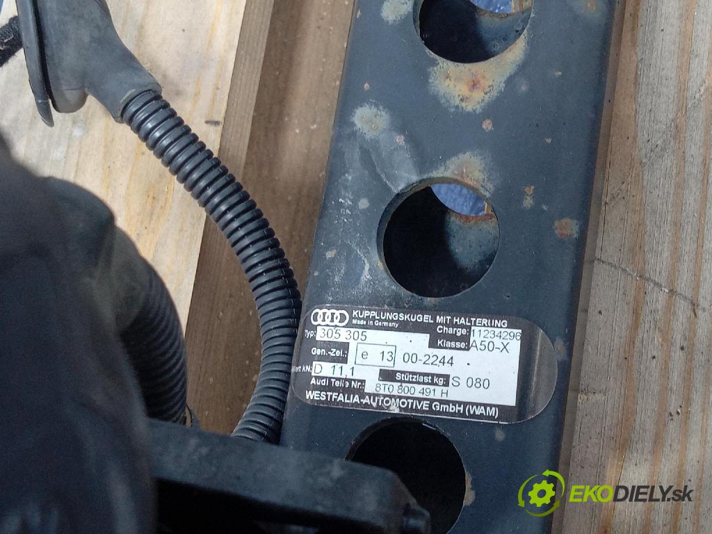 Audi A4 2015 oko Do Přívěsy 8T0800491H