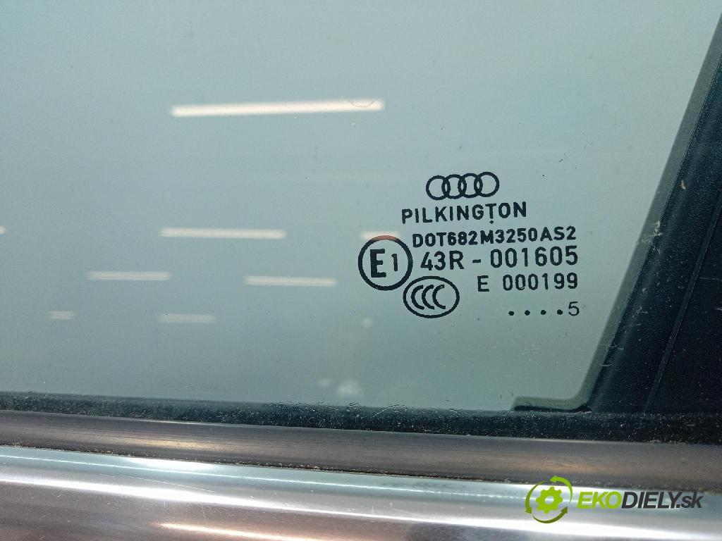 Audi A4 2015 dvere Predné Vľavo: 01