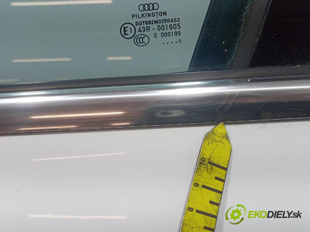 Audi A4 2015 dvere Predné Vľavo: 01