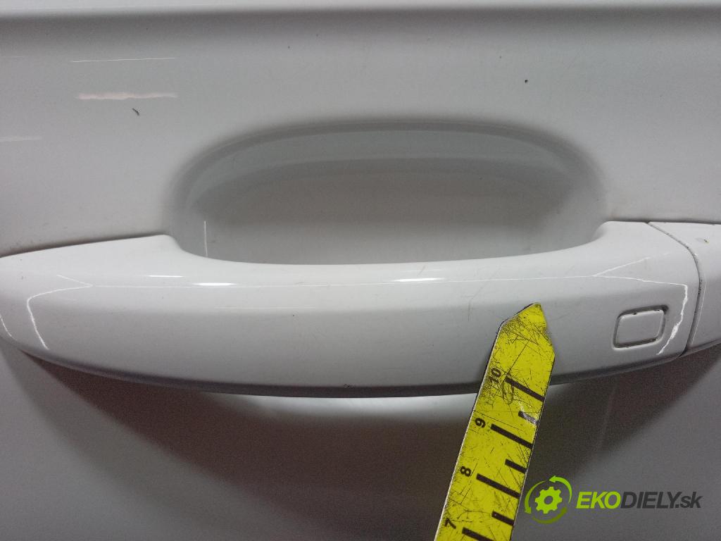 Audi A4 2015 dvere Predné Vľavo: 01