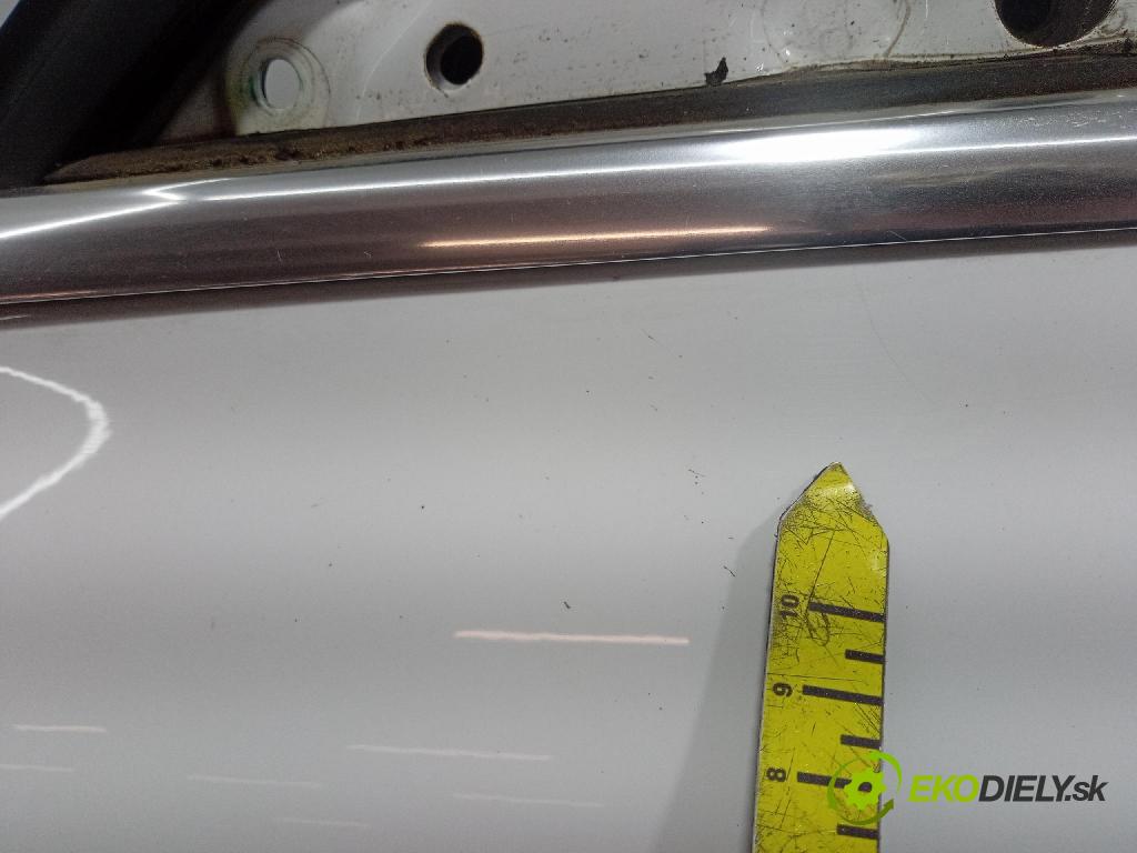 Audi A4 2015 dvere Predné Vľavo: 01