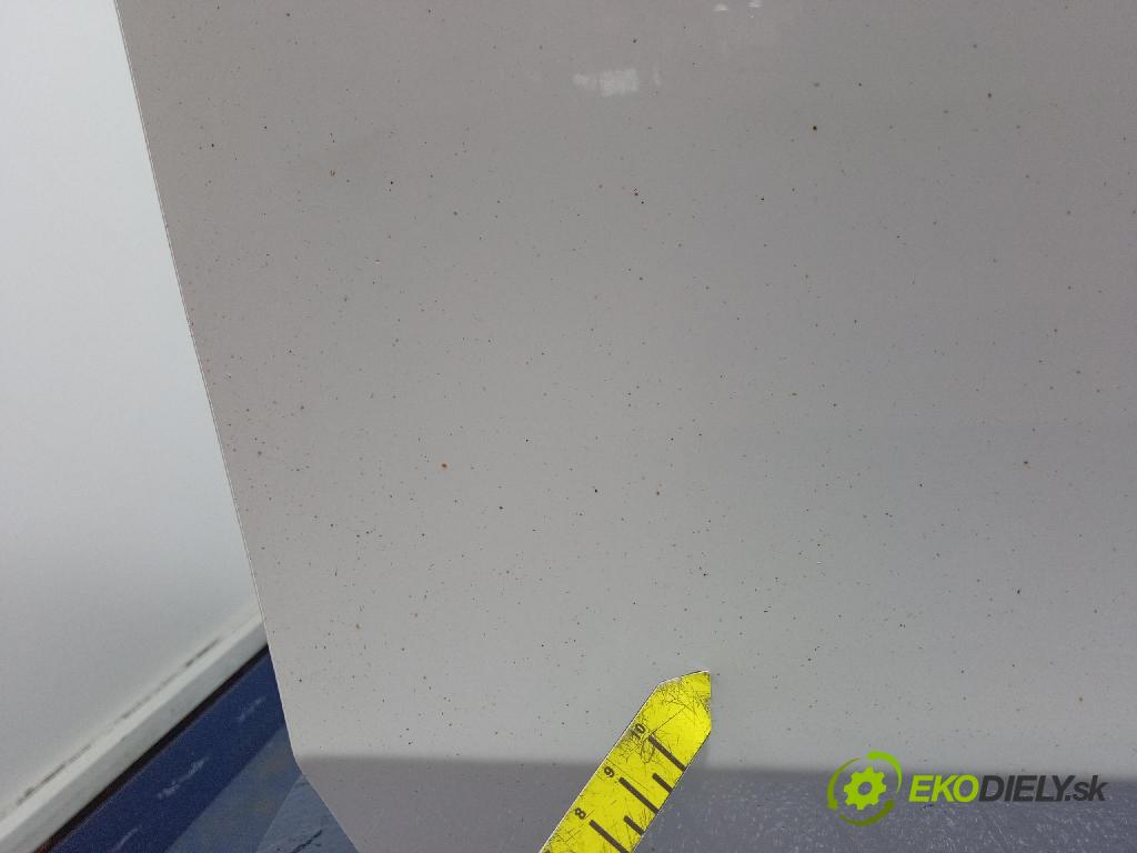 Audi A4 2015 dvere Predné Vľavo: 01