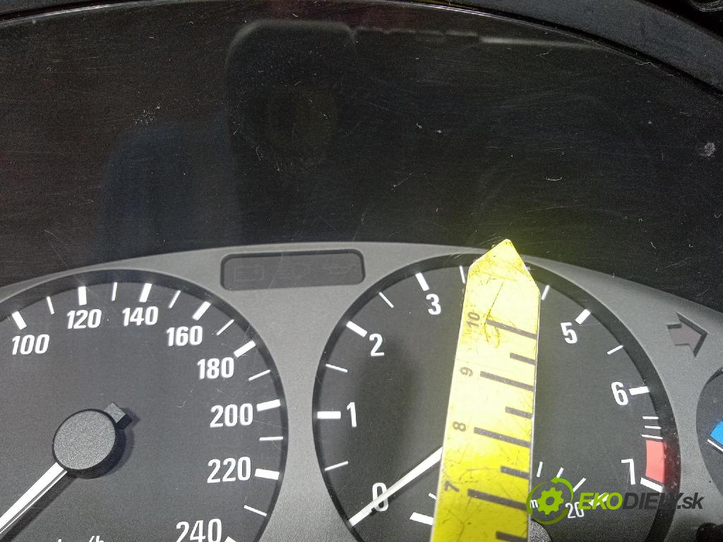Bmw Seria 3 2004 prístrojovka/ budíky 6940868