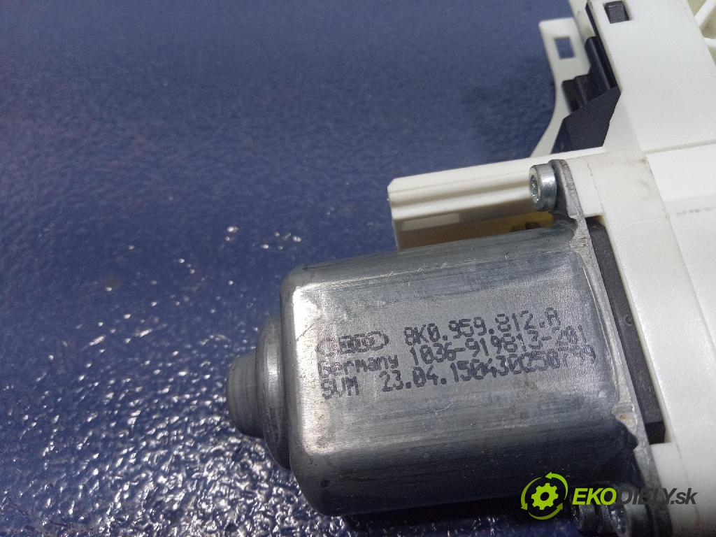 Audi A4 2015 mechanismus stahování Sklenka: Zad: v pravo: 8K0959812A