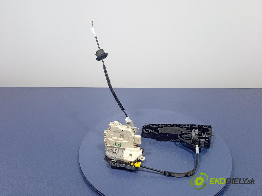 Audi A4 2015 zámek dveře Zad: v pravo: 8K0839016H