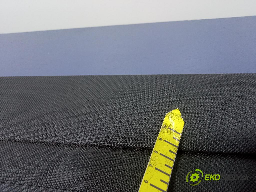 Audi A4 2015 roleta 01