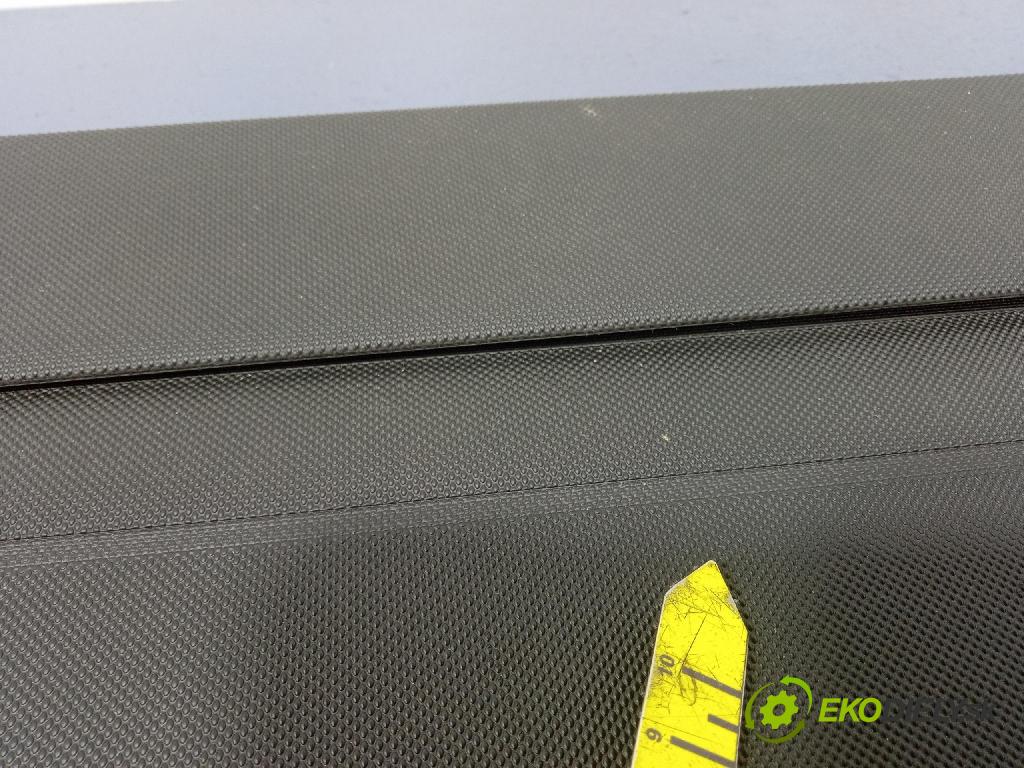 Audi A4 2015 roleta 01