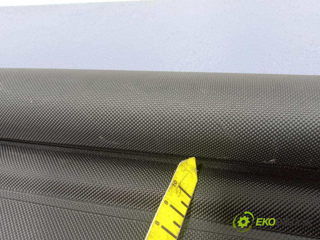 Audi A4 2015 roleta 01