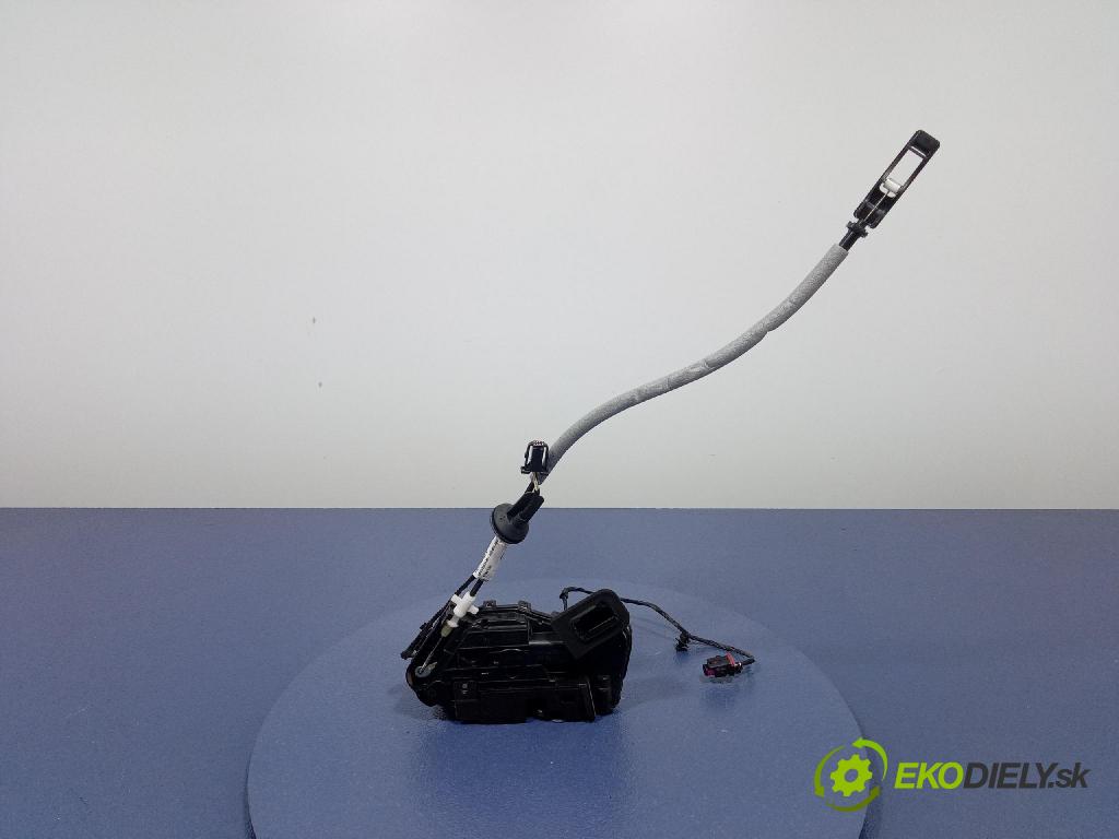 Vw Passat 2018 zámek dveře před v pravo: 3G0837086D