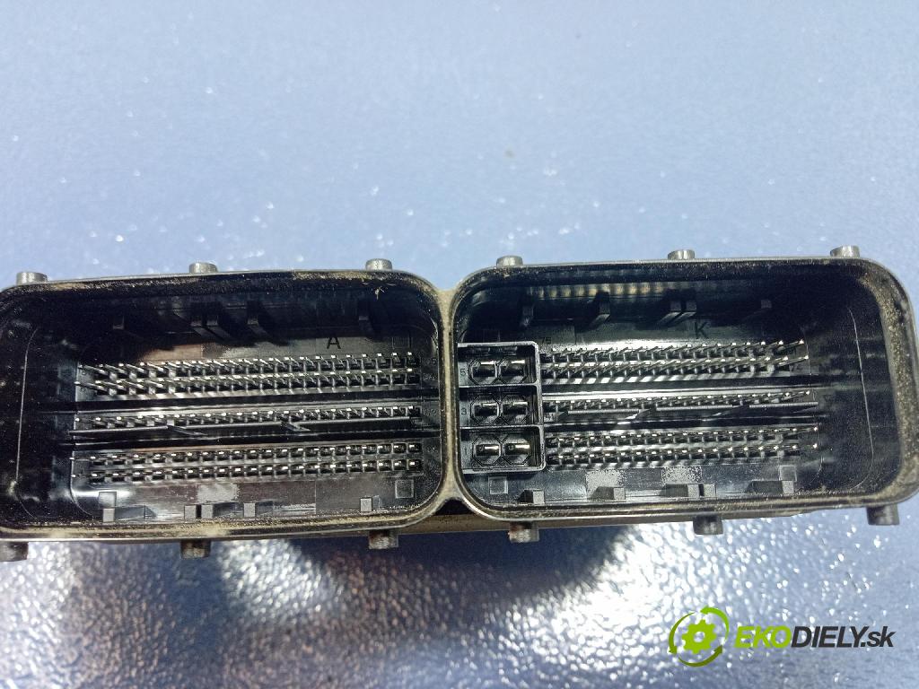 Vw Passat 2018 riadiaca jednotka Motor: 04L907309P