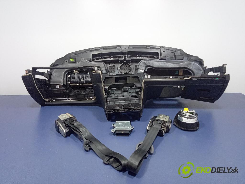 Vw Passat 2018 kokpit,pristrojová doska 3G1857003BP
