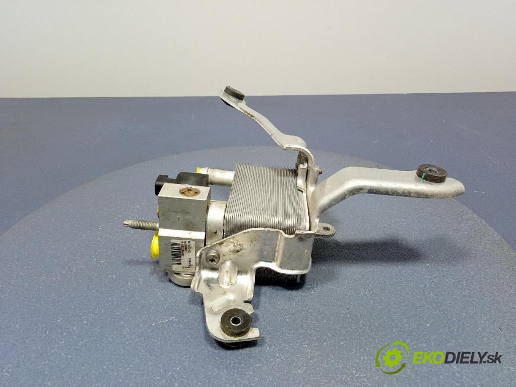 Ford Mustang mach-e 2021 chladič Klimatizácia: LJ9H10C708AE