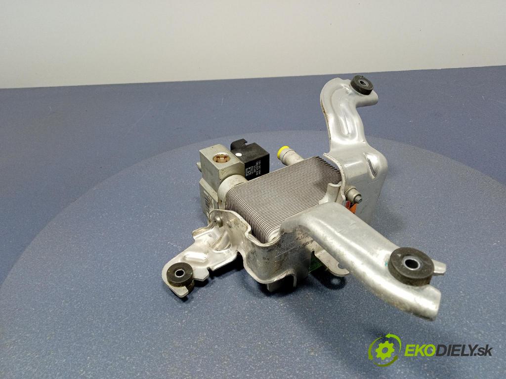 Ford Mustang mach-e 2021 chladič Klimatizácia: LJ9H10C708AE