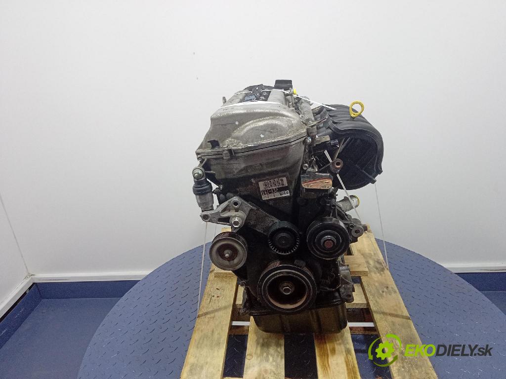 Toyota Corolla 2006 motor Benzín: 4ZZFE