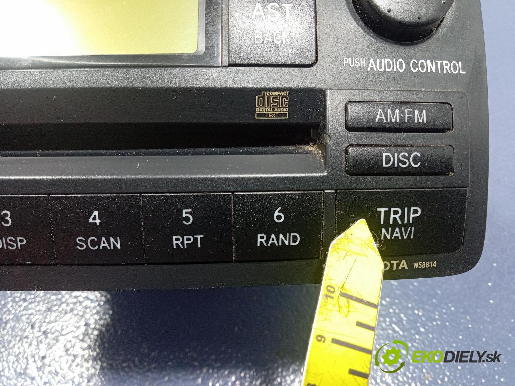 Toyota Corolla 2006 Radio I Navigácia: 86120-02380