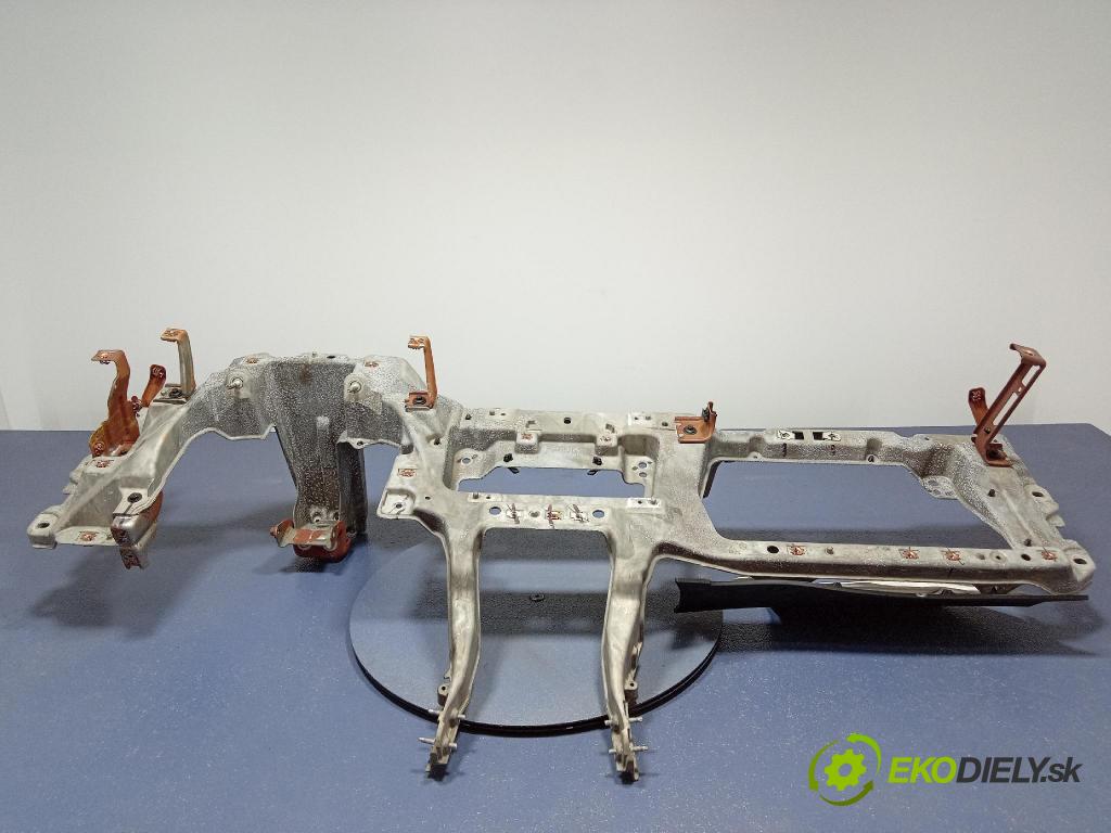 Ford Mustang mach-e 2021 kokpit,pristrojová doska 01
