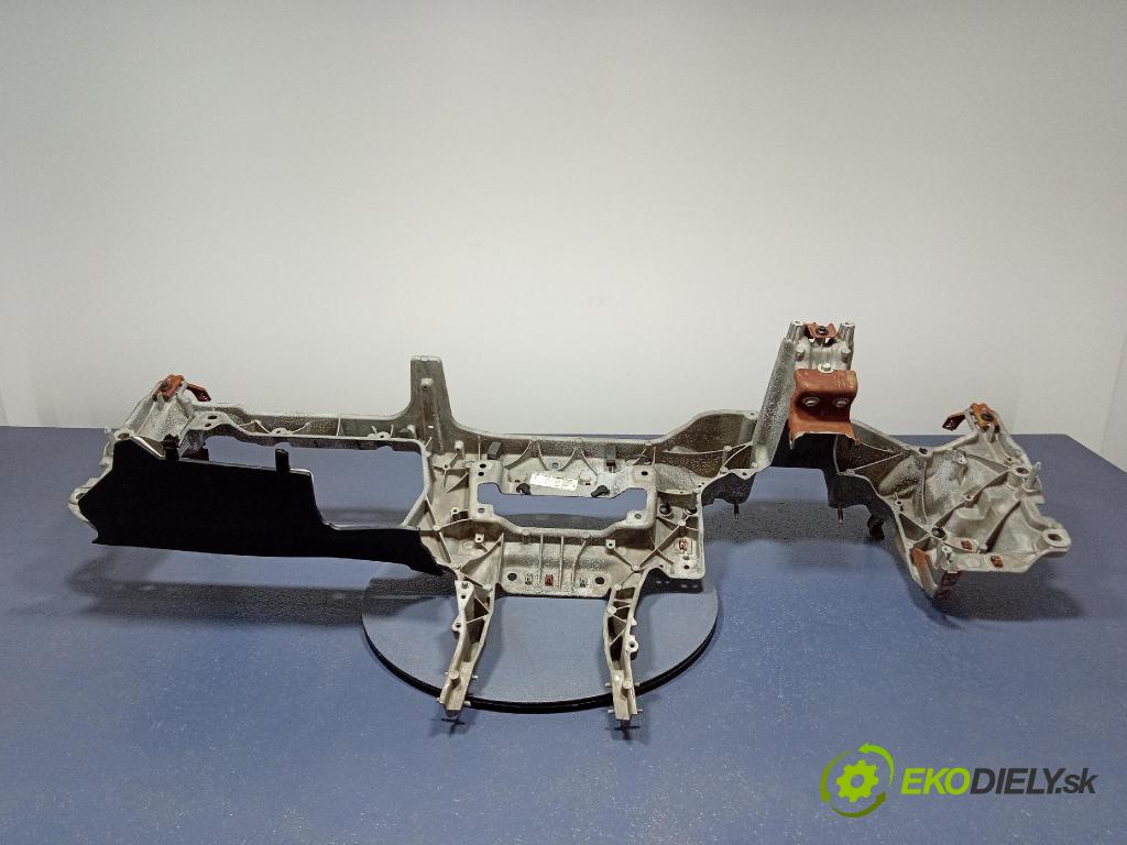 Ford Mustang mach-e 2021 kokpit,pristrojová doska 01