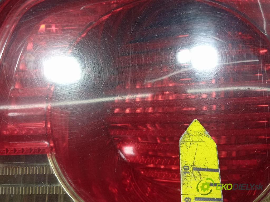 Volkswagen Passat 1.9 tdi 2001 světlo Zad: Práva: Mimo: 3B9945096AA