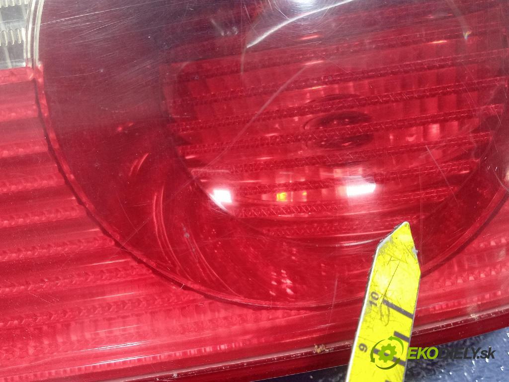 Volkswagen Passat 1.9 tdi 2001 světlo Zad: Práva: Mimo: 3B9945096AA