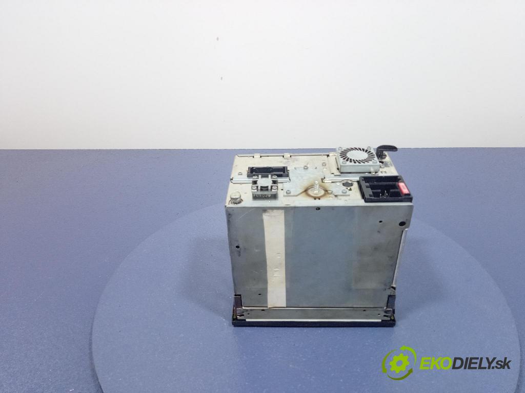 Volkswagen Passat 1.9 tdi 2001 Radio I Navigácia: 3B0035191
