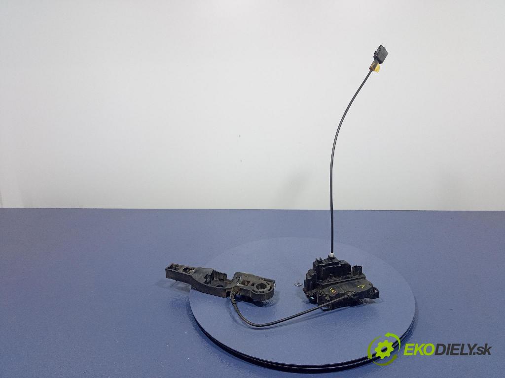 Renault Modus 2004 zámek dveře před v pravo: 01