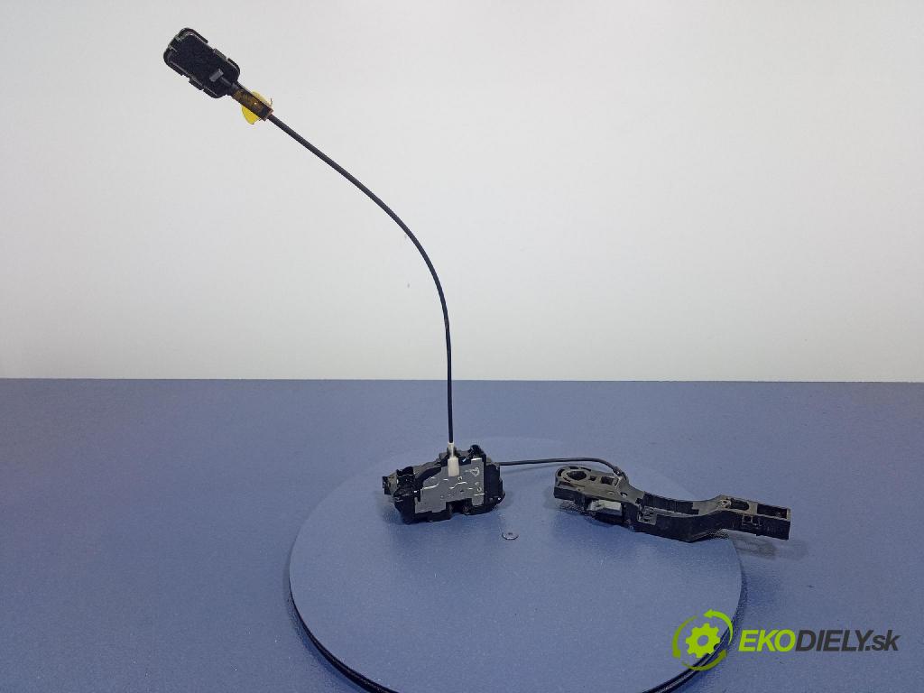 Renault Modus 2004 zámek dveře před v pravo: 01