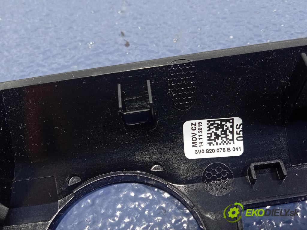 Skoda Superb 2019 kryt Plast: Interiéry: 3V0820085B