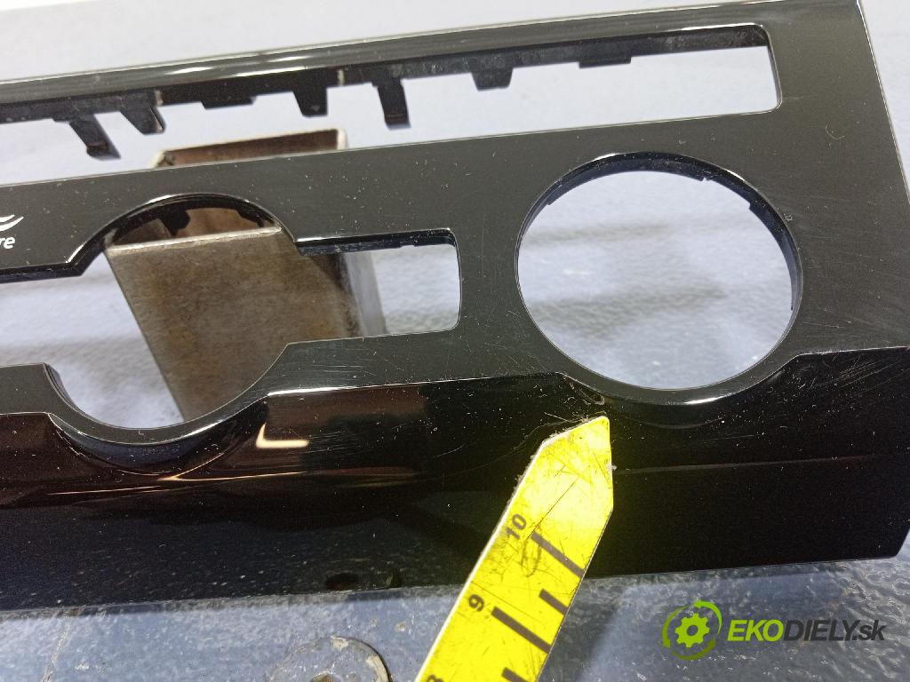 Skoda Superb 2019 kryt Plast: Interiéry: 3V0820085B