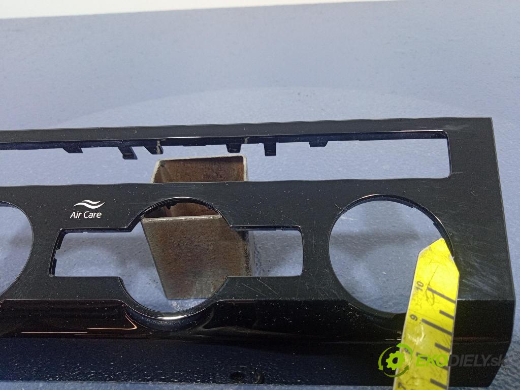 Skoda Superb 2019 kryt Plast: Interiéry: 3V0820085B