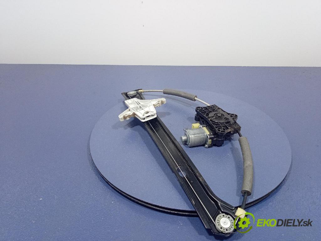 Skoda Superb 2019 mechanismus stahování Sklenka: Zad: Levý: 3V0839461