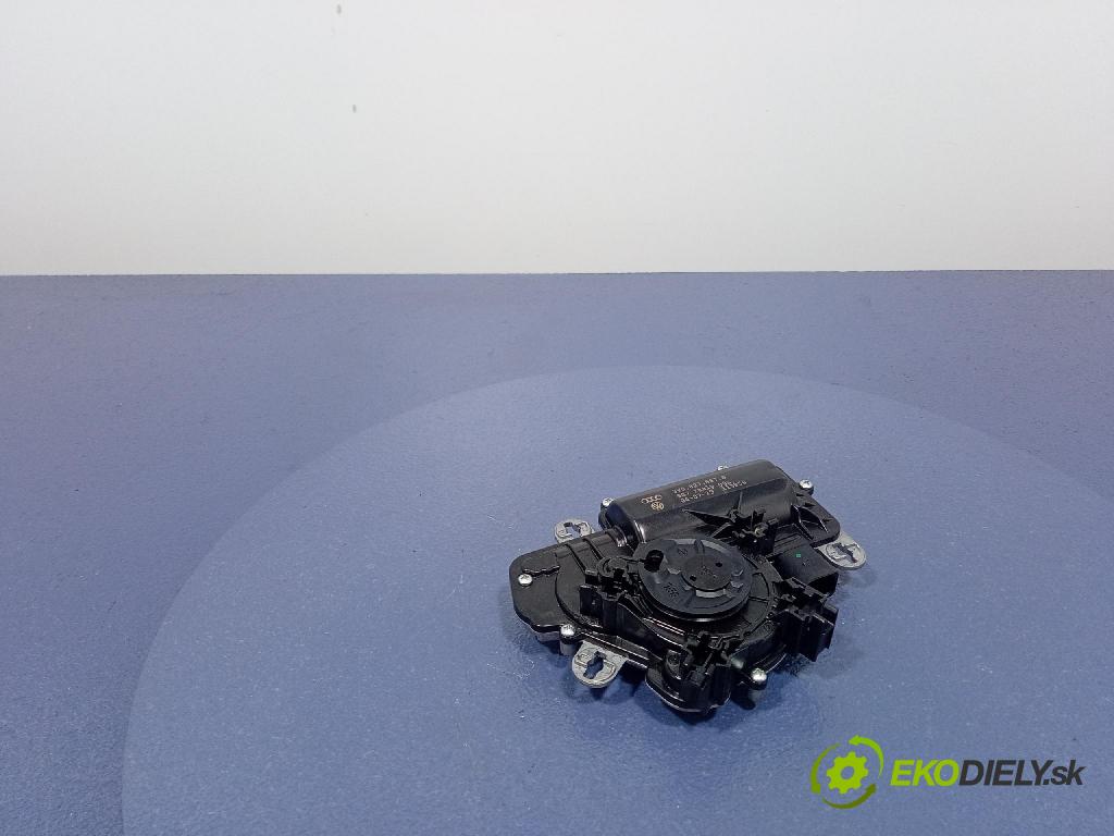 Skoda Superb 2019 zámek Klapky: kufr 3V5827887B