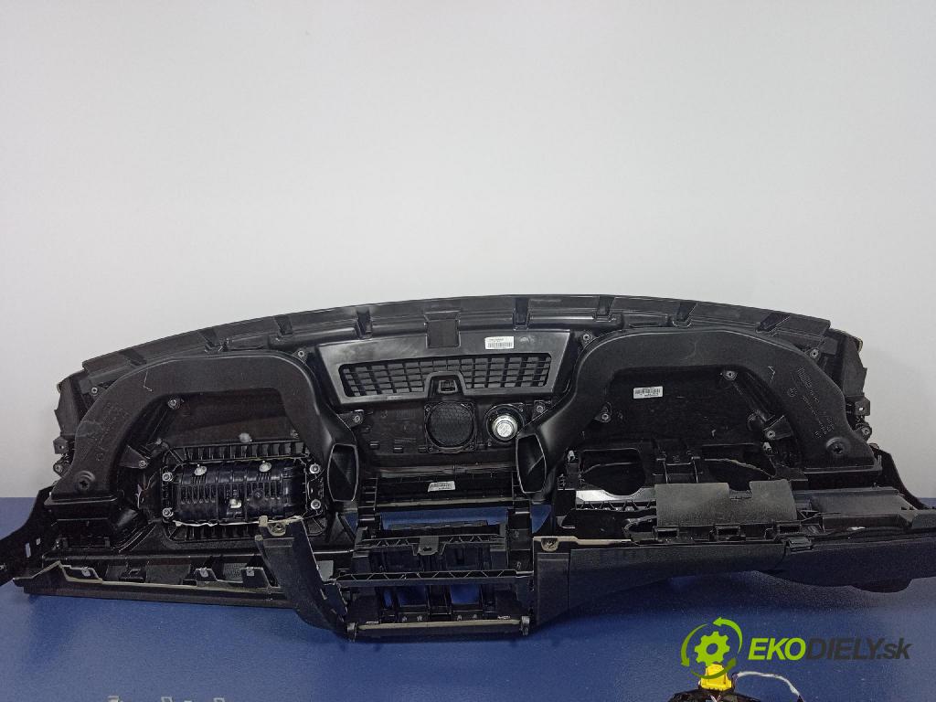 Skoda Superb 2019 kokpit,pristrojová doska 3V1857007AN