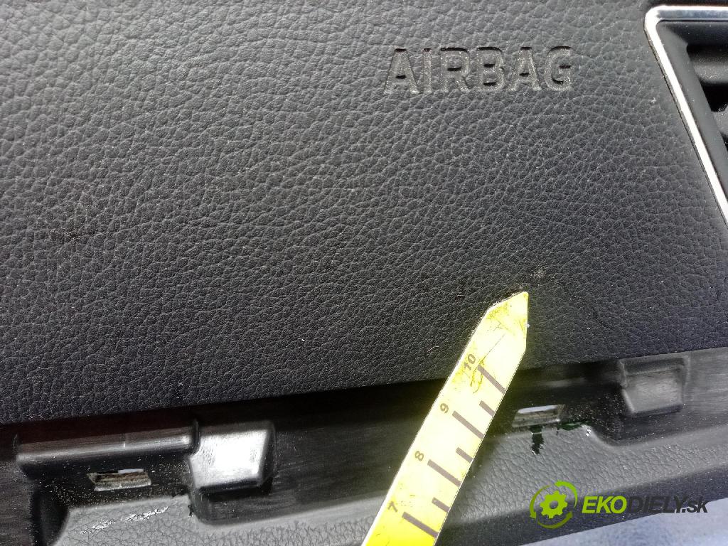 Skoda Superb 2019 kokpit,pristrojová doska 3V1857007AN