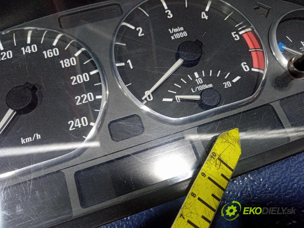 Bmw Seria 3 2003 prístrojovka/ budíky 4117708