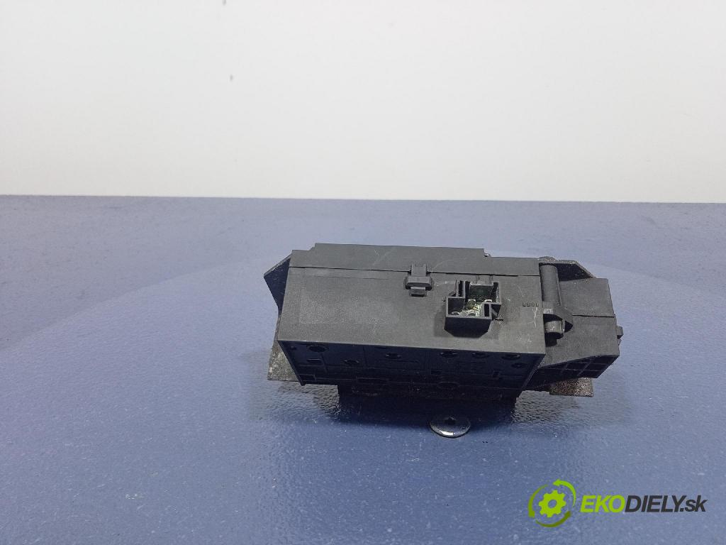Opel Vectra 2006 zámek Klapky: kufr 495072894