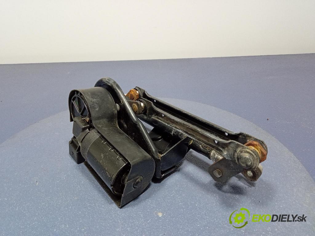 Volkswagen Fox 2006 mechanismus motorek Stěrače: před 006B20070