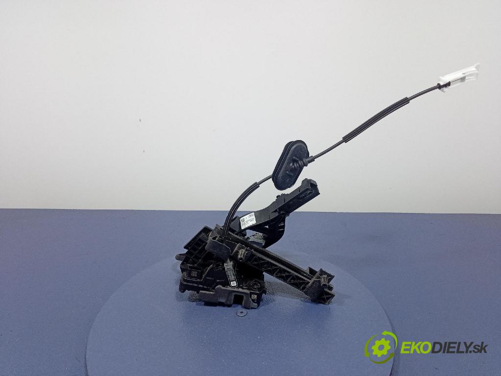Ford Kuga 2022 zámek dveře Zad: Levý: LV4BS221A08BG