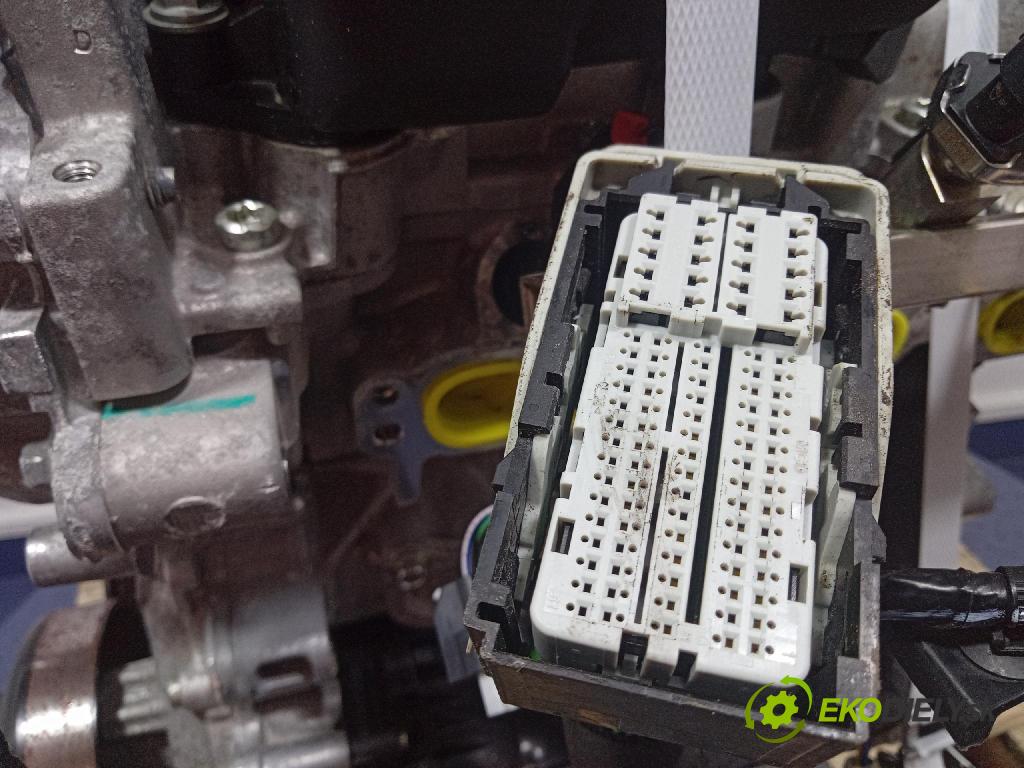 Ford Kuga 2022 motor Benzín: YZDA