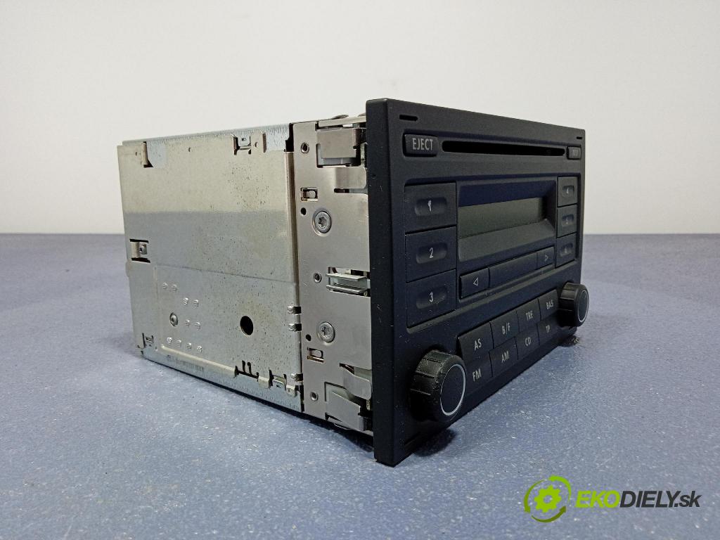 Volkswagen Fox 2006 Radio I Navigácia: 01