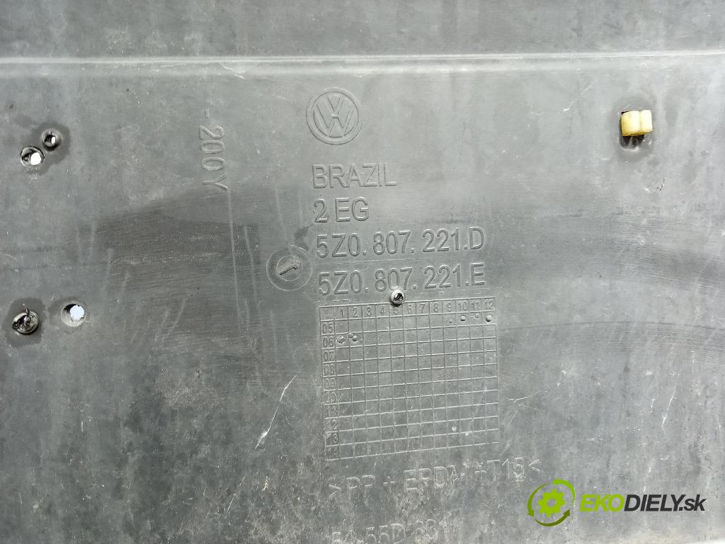 Volkswagen Fox 2006 nárazník před 5Z0807221D