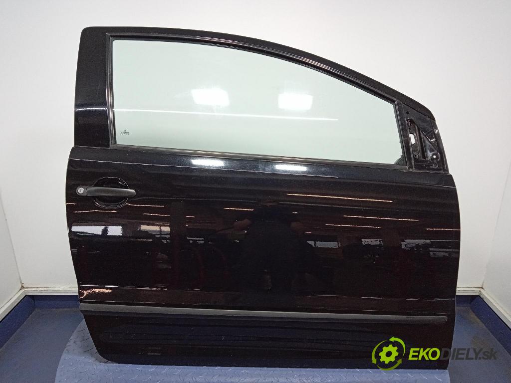 Volkswagen Fox 2006 dveře před prave 01